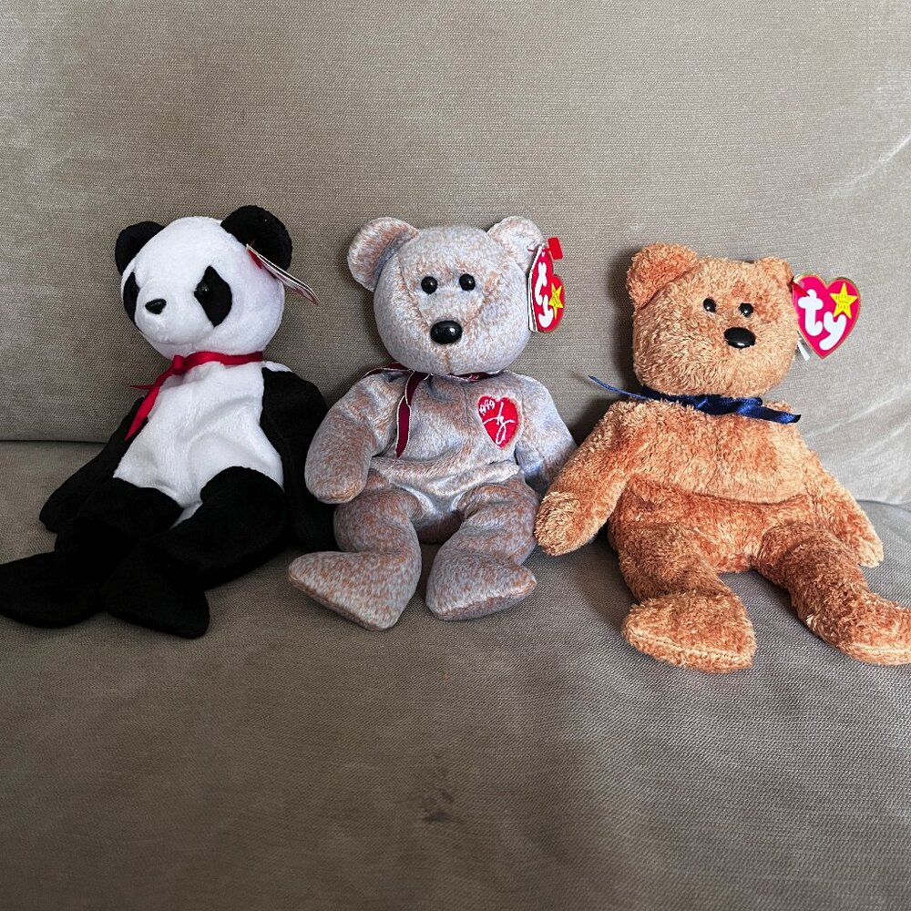 Lot of 3 Ty Beanie Babies – Fortune the Panda Bear, 1999 Signature Bear & Fuzz t